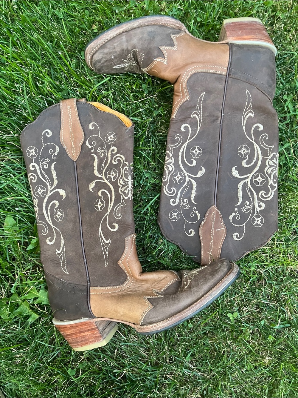 Brown Embroidered Western Cowboy Boots 8